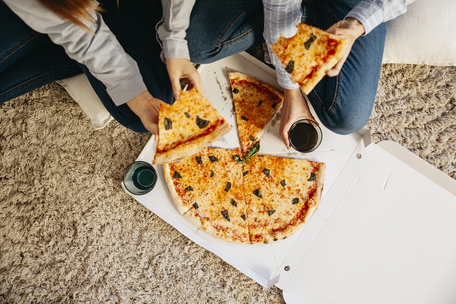 Pizza som flyttmat